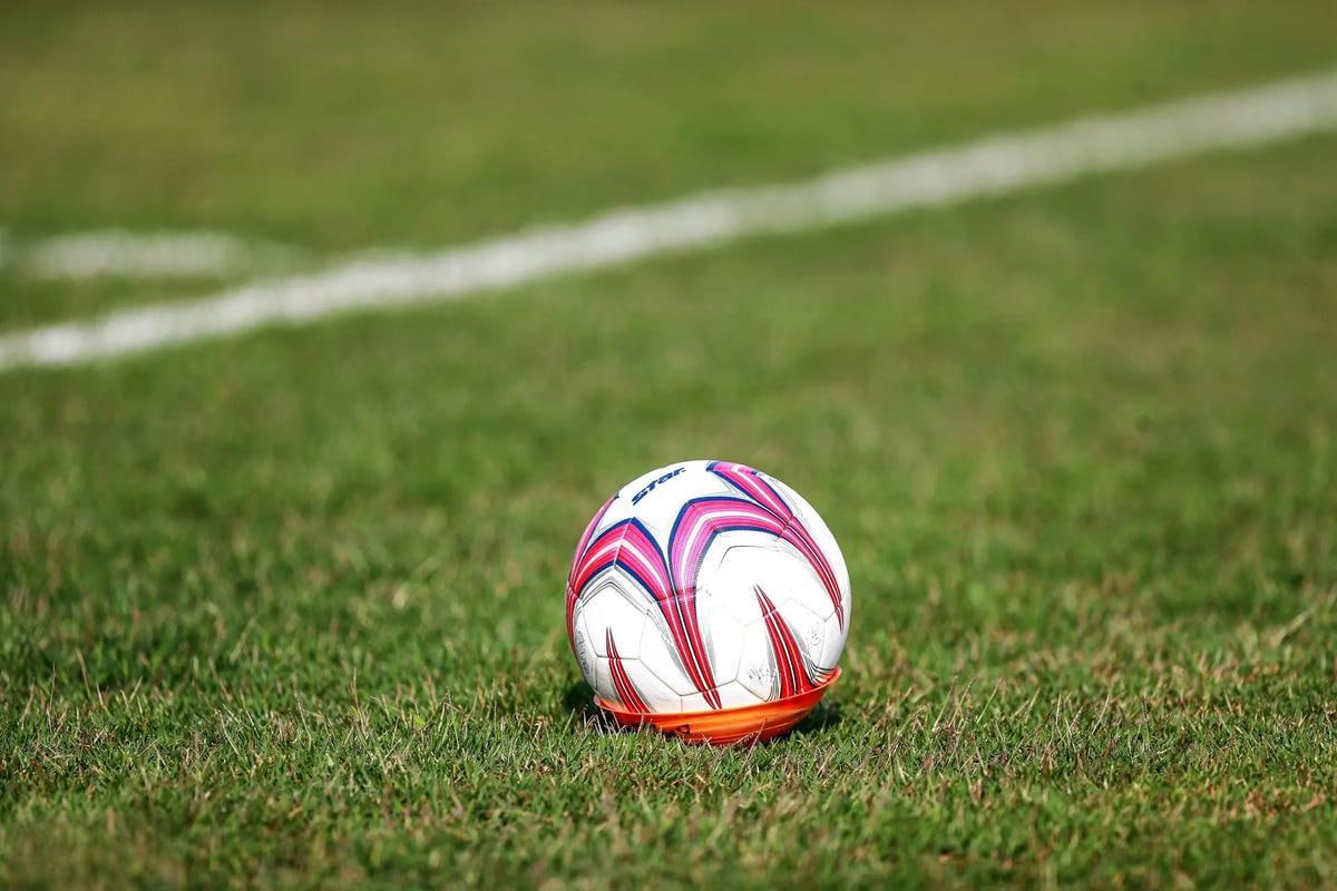 社交球迷使用捷报手机足球即时比分分享赛事动态